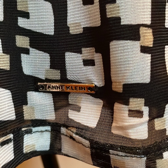 $⬇️Anne Klein Black, White, Gold Semi Sheer Lined Mock Turtleneck Tunic Top - Picture 5 of 5